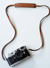 THE CAMERA STRAP